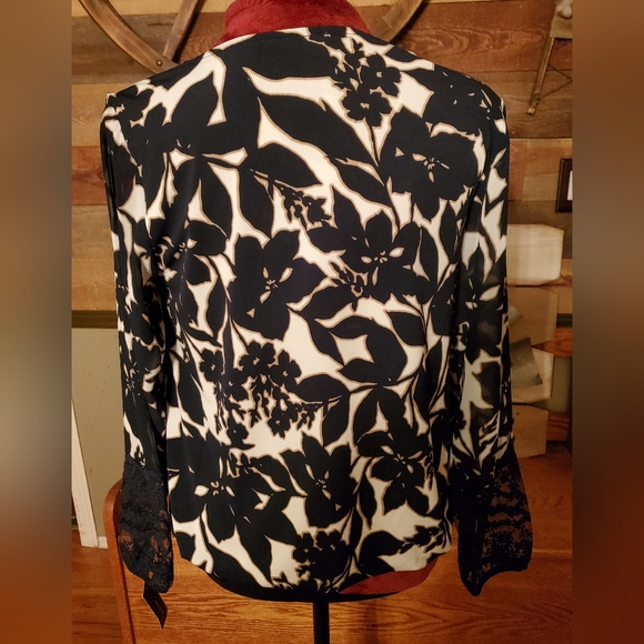 Alfani Navy Blue & White Floral Blouse - Picture 6 of 9